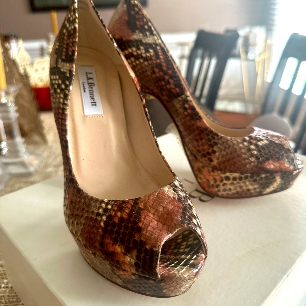 Never Wore LK Bennett Pink, Brown, and Cream Snake Skin Stilettos